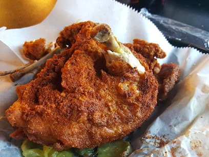 Bolton's Spicy Chicken & Fish Nashville hot chicken restaurant